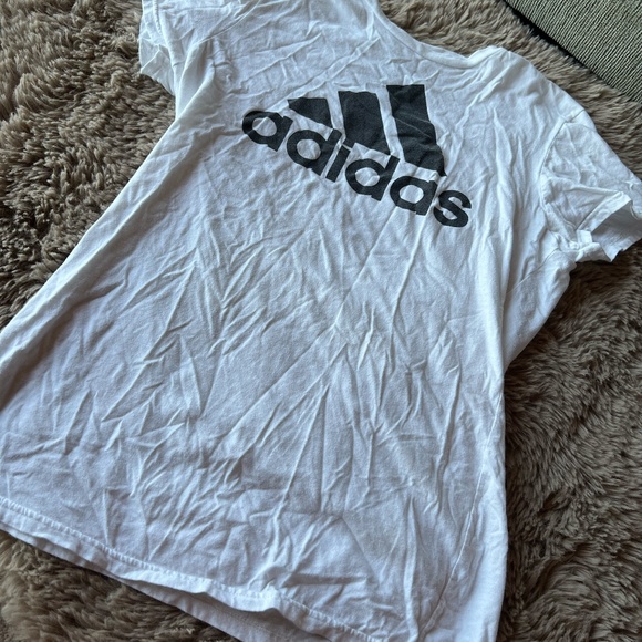 NEW Adidas logo white tshirt - Picture 4 of 5